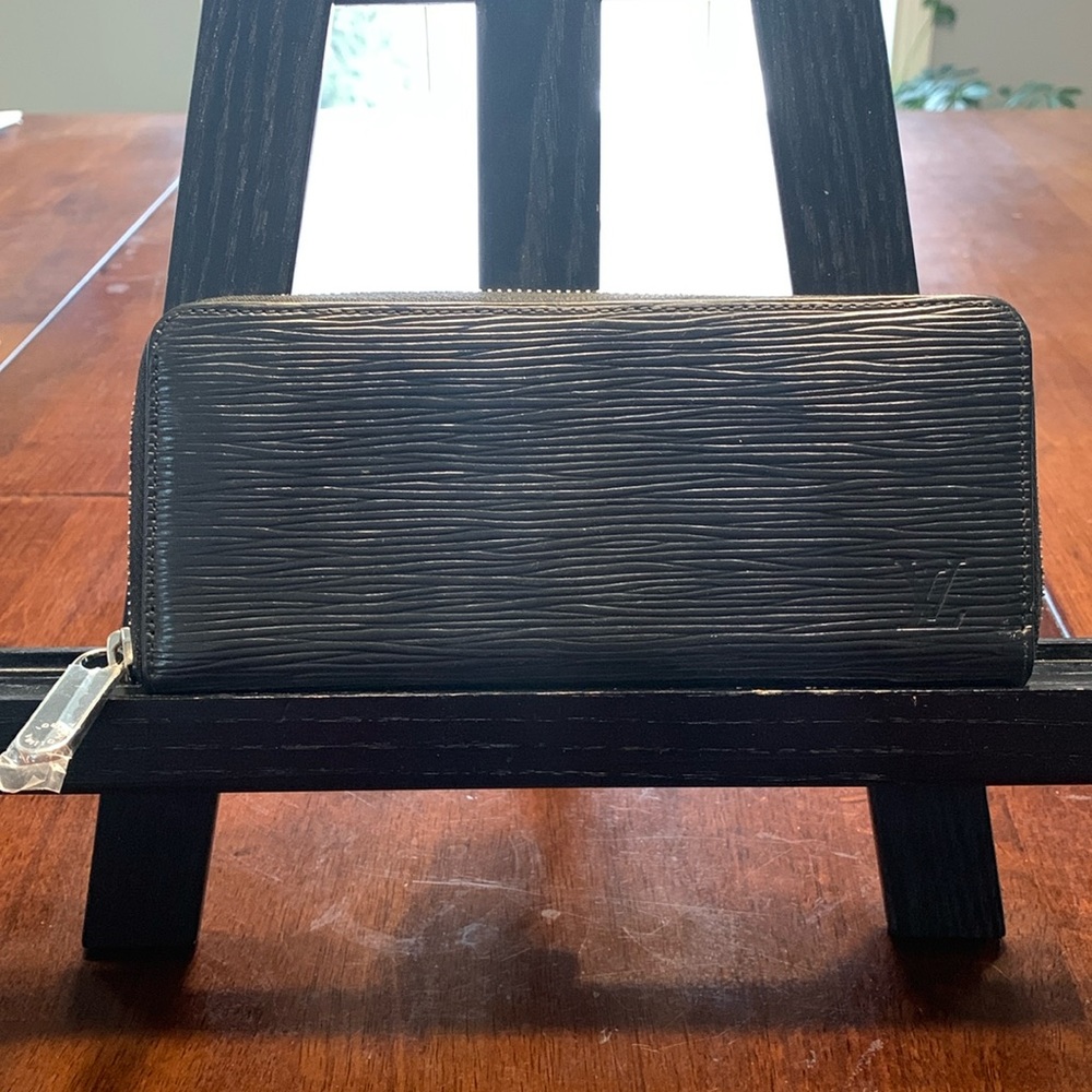 Louis Vuitton Epi Zipper Wallet